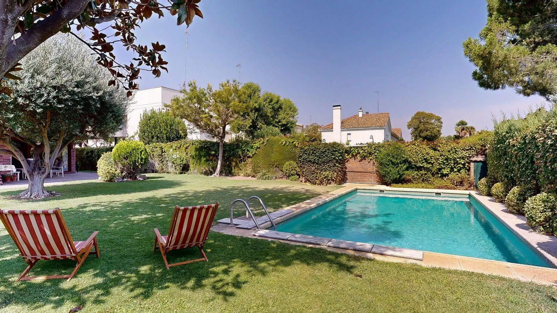 Piscina de Casa o chalet en venta en Zaragoza con Aire acondicionado, Calefacción y Jardín privado