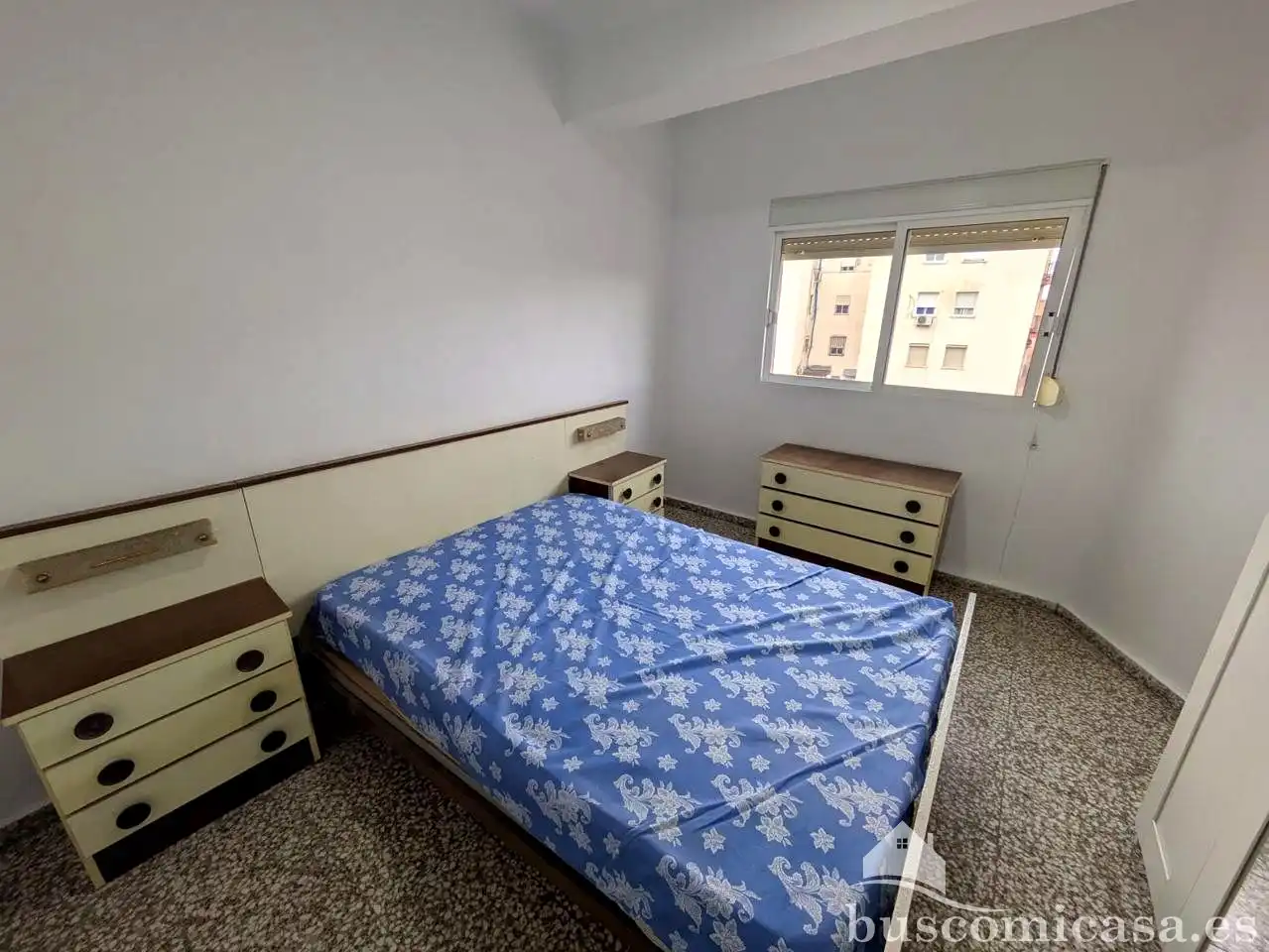 Habitación de Piso para compartir en Linares con Aire acondicionado y Amueblado