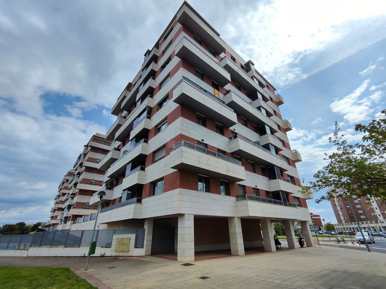 Exterior view of Office to rent in  Logroño  with Air Conditioner, Heating and Terrace