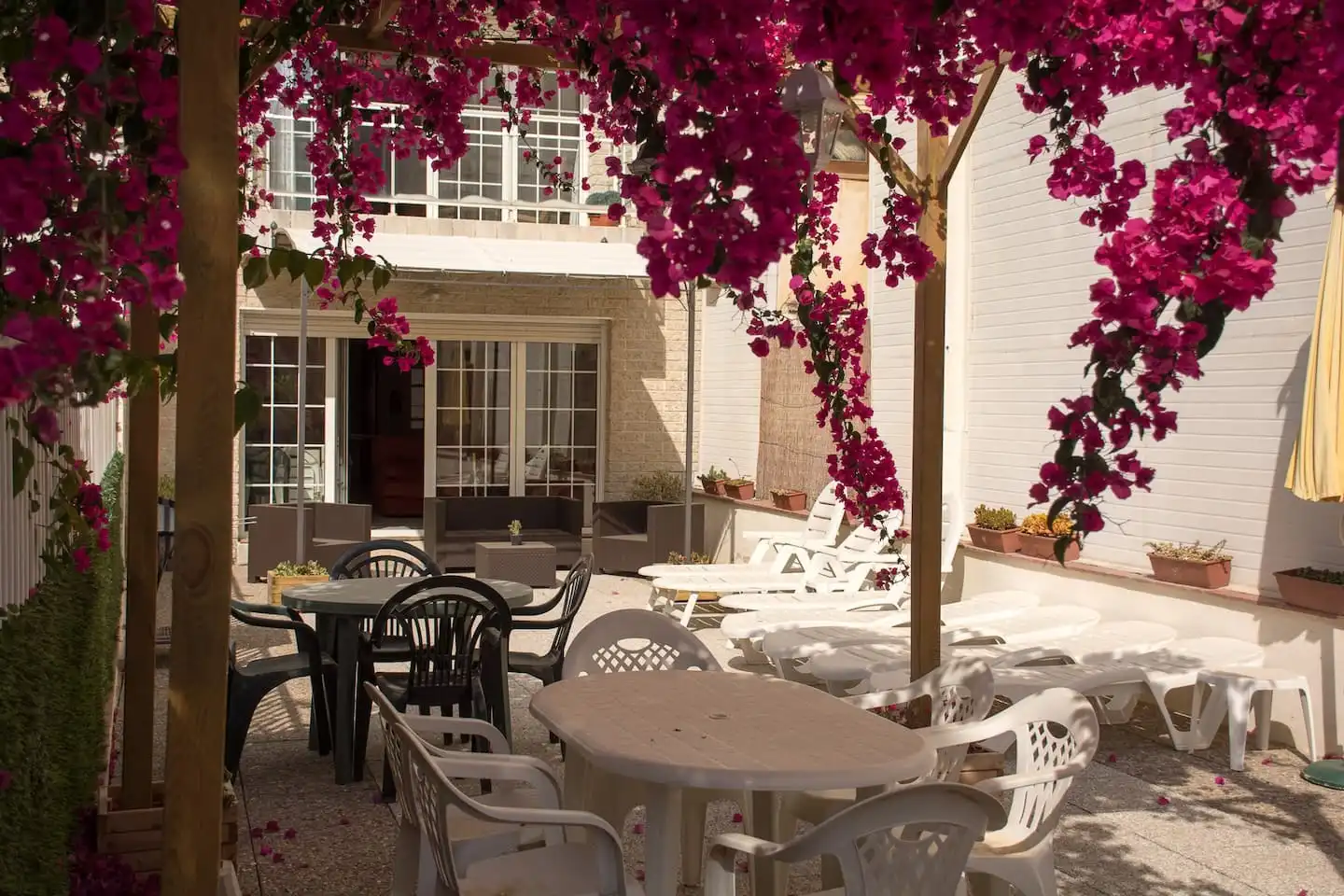 Terrassa de Casa adosada en venda en Calella amb Aire condicionat, Calefacció i Jardí privat