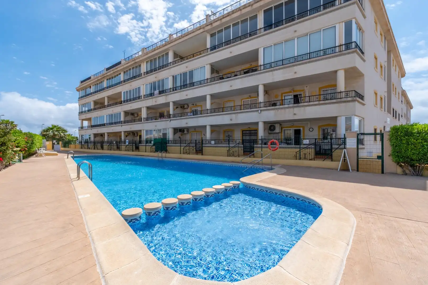 Schwimmbecken von Erdgeschoss zum Verkauf in Orihuela mit Klimaanlage, Heizung und Terrasse