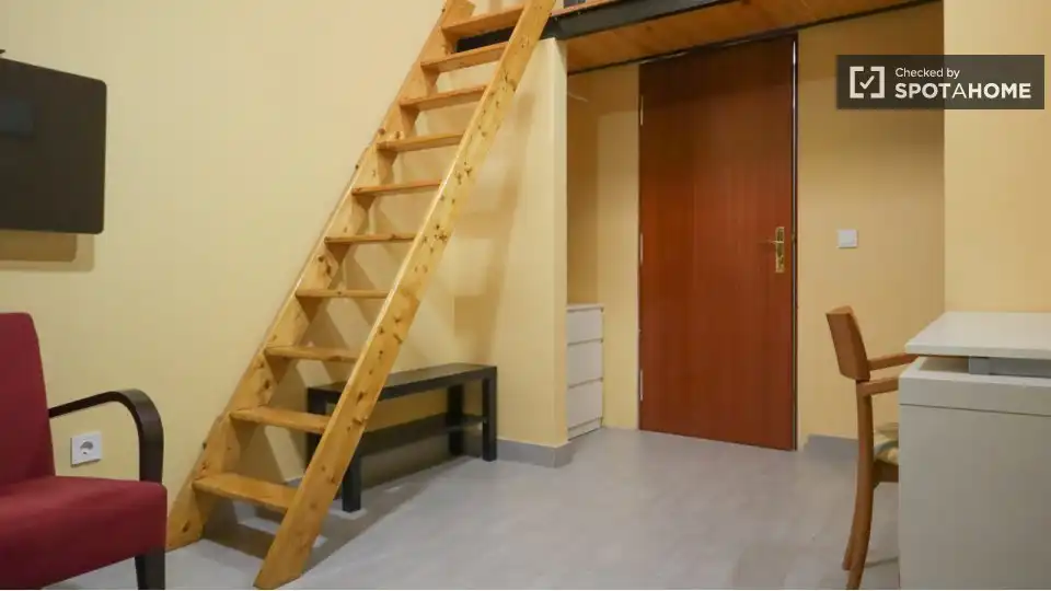 Room in Guindalera