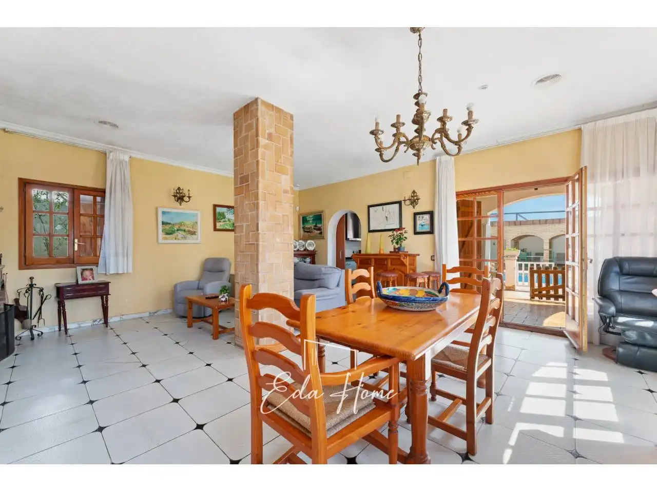 Comedor de Casa o chalet en venta en Canyelles con Aire acondicionado, Calefacción y Jardín privado