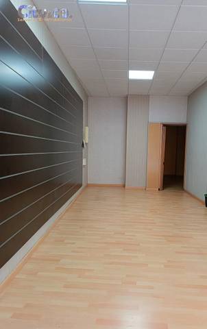 Local comercial en Alquiler en Centro