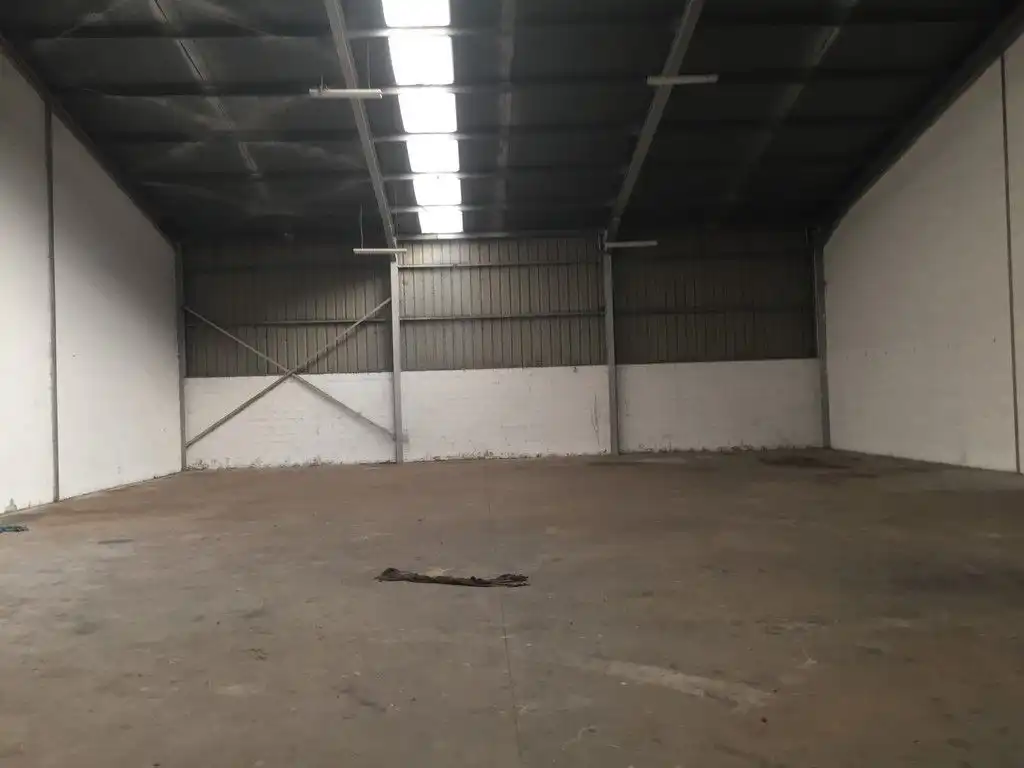 Nau industrial de lloguer a Piñeiros- Freixeiro, imagen 2