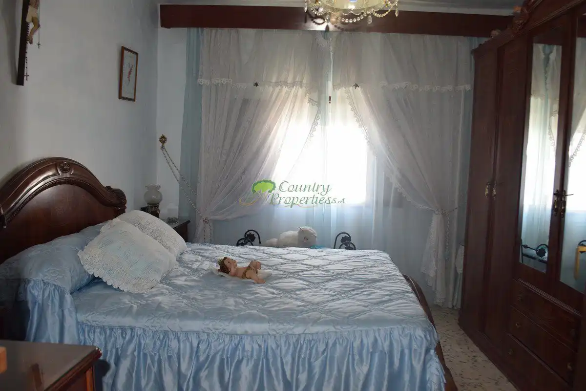 Dormitori de Casa o xalet en venda en Cómpeta amb Terrassa i Traster