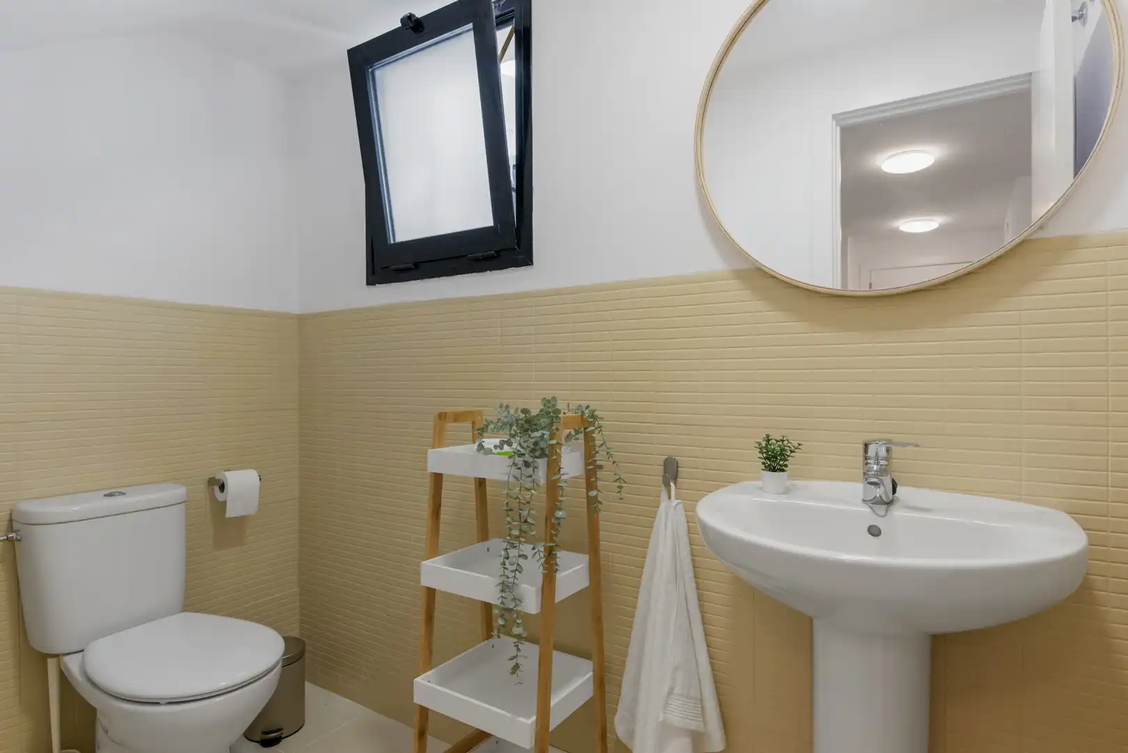 Baño de Dúplex en venta en Ojén con Aire acondicionado, Terraza y Trastero