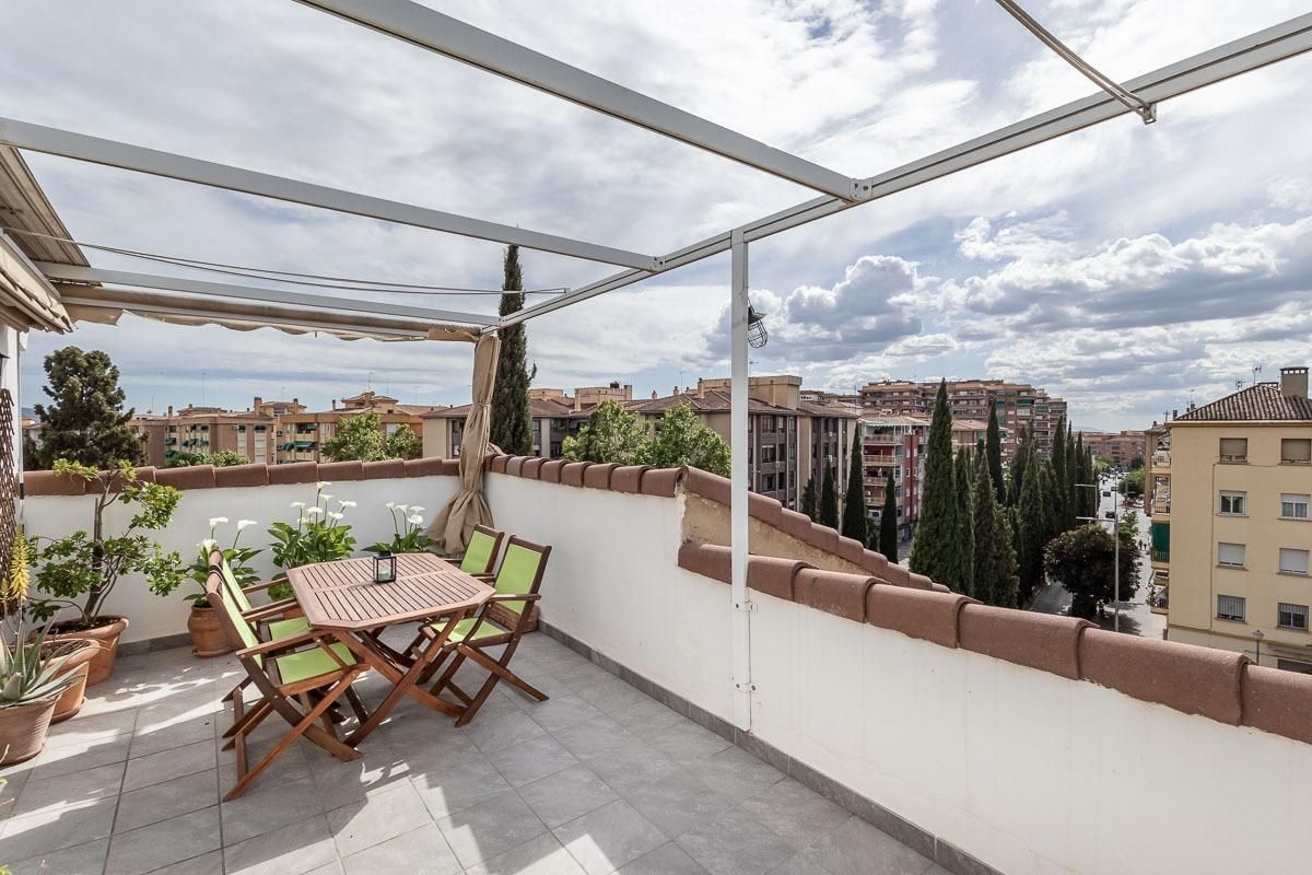 Terrassa de Dúplex en venda en  Granada Capital amb Aire condicionat, Calefacció i Terrassa