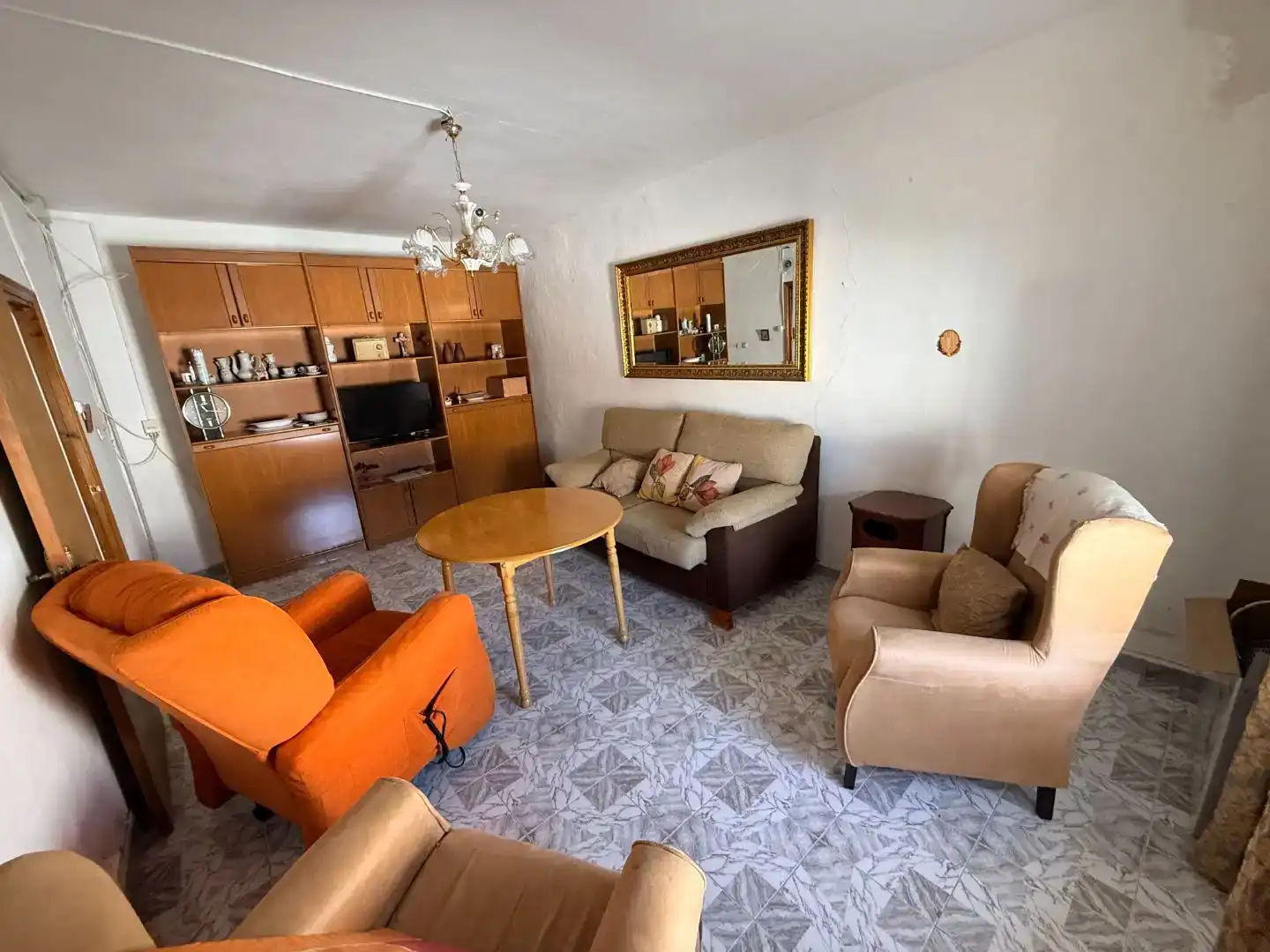 Sala d'estar de Casa adosada en venda en Jerez de los Caballeros amb Aire condicionat