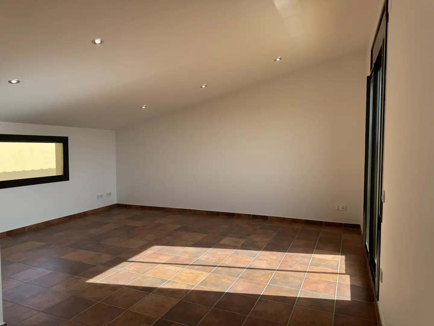 Casa adosada en venta en Torrefeta i Florejacs con Calefacción, Terraza y Horno