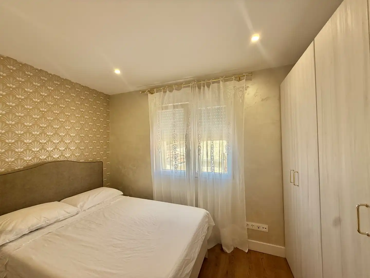 Schlafzimmer von Einfamilien-Reihenhaus zum Verkauf in Las Ventas de Retamosa mit Klimaanlage, Heizung und Terrasse
