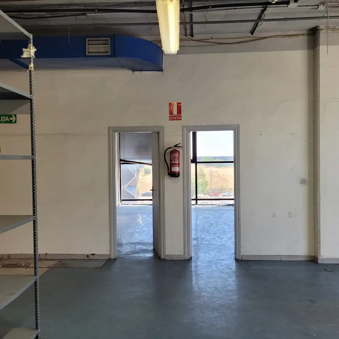 Locale commerciale in vendita a Calle de María Tubau 4, imagen 5