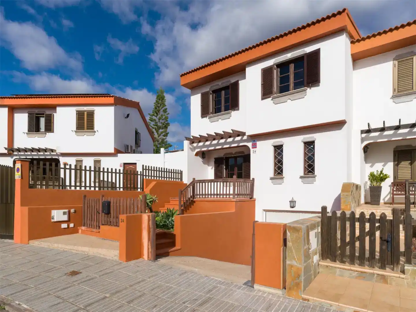 Vista exterior de Pis en venda en San Bartolomé de Tirajana amb Piscina
