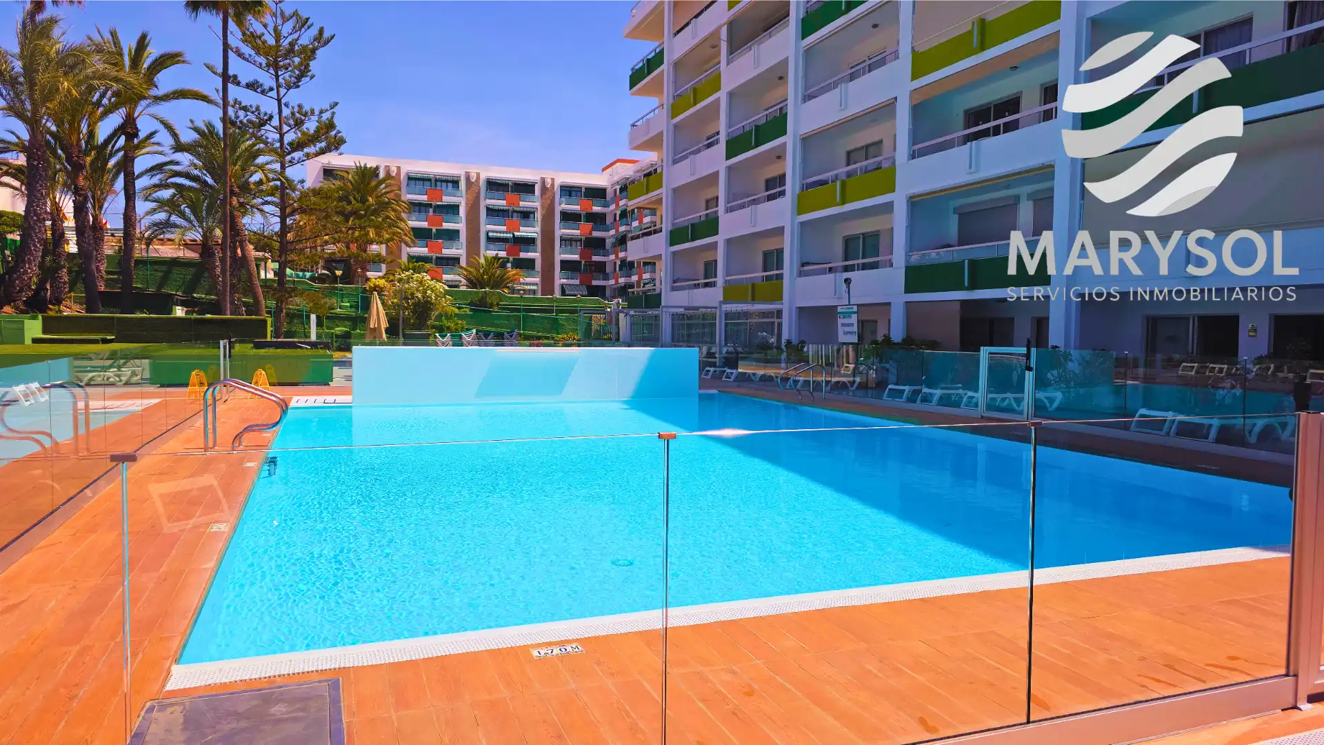 Piscina de Apartament en venda en San Bartolomé de Tirajana amb Terrassa, Moblat i Microones