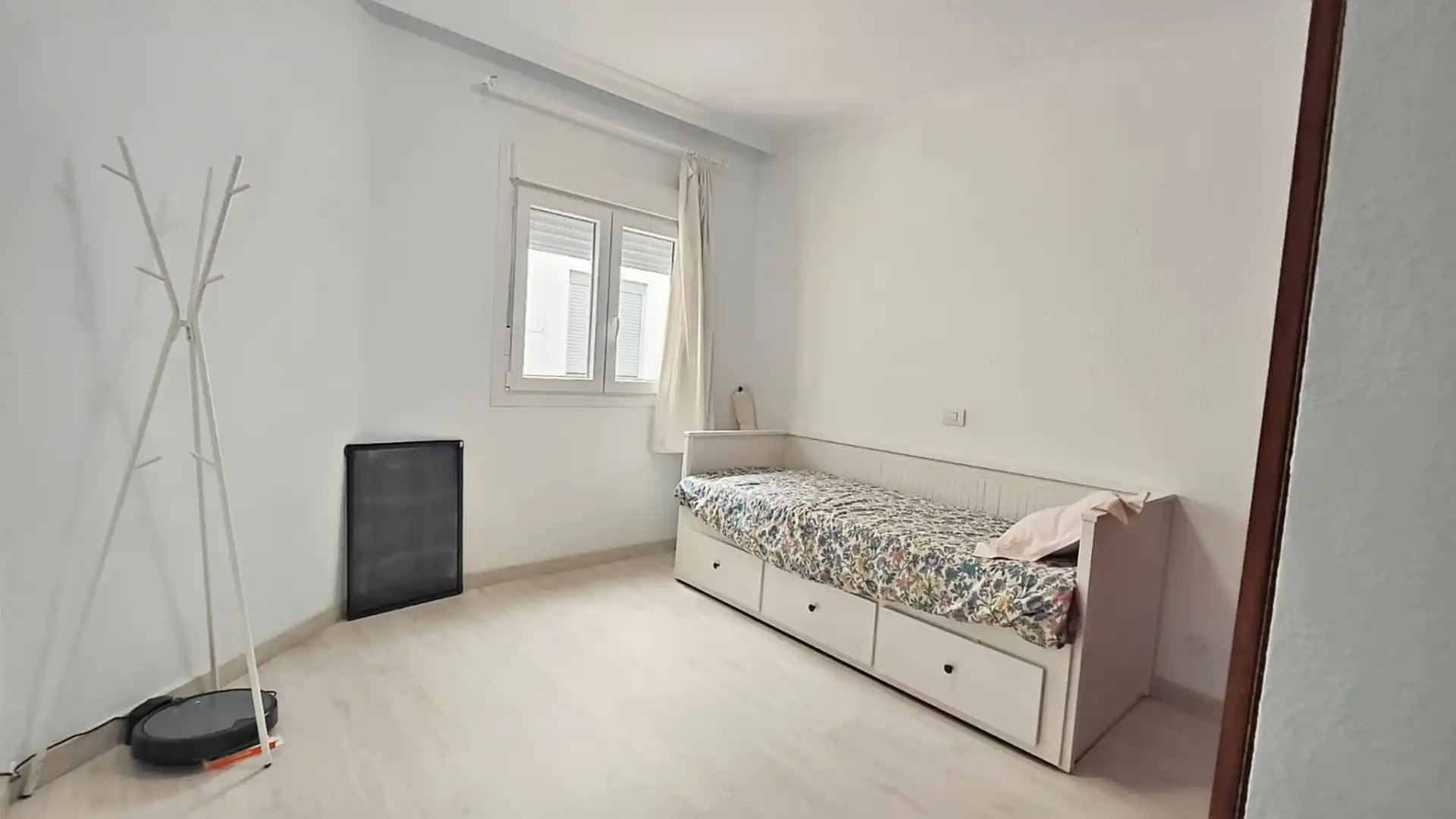 Schlafzimmer von Dachboden zum Verkauf in Santa Cruz de Tenerife mit Möbliert, Balkon und Internet