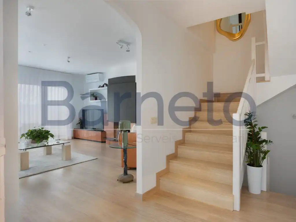 Houses for sale in Girona  with Air Conditioner