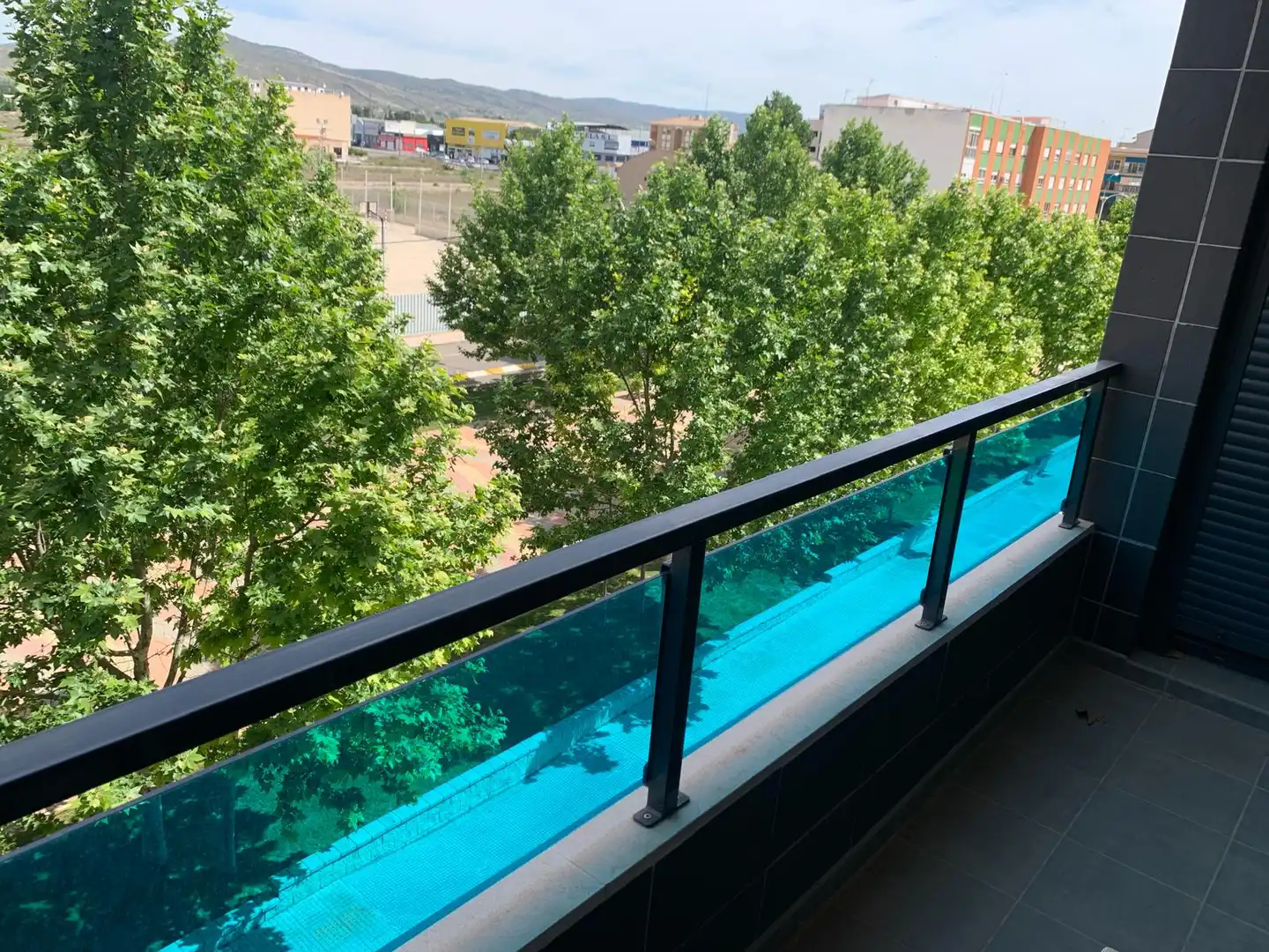 Vista exterior de Piso en venta en Villena con Amueblado, Horno y Lavadora