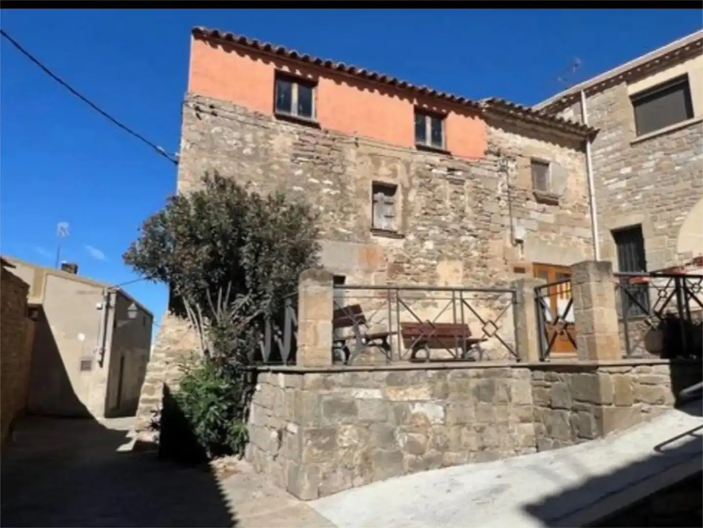 Vista exterior de Casa adosada en venda en Torrefeta i Florejacs