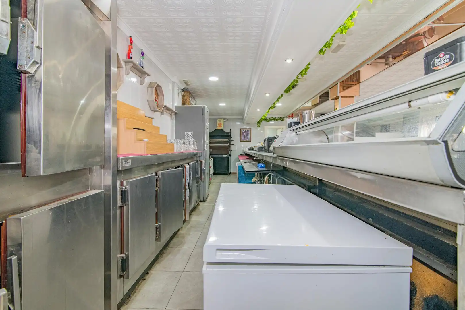 Kitchen of Commercial properties for sale in Huétor Tájar  with Air Conditioner and Furnished
