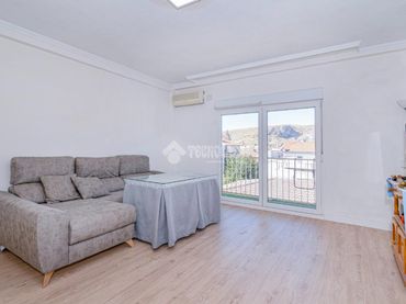 Piso con balcón en venta en Loja