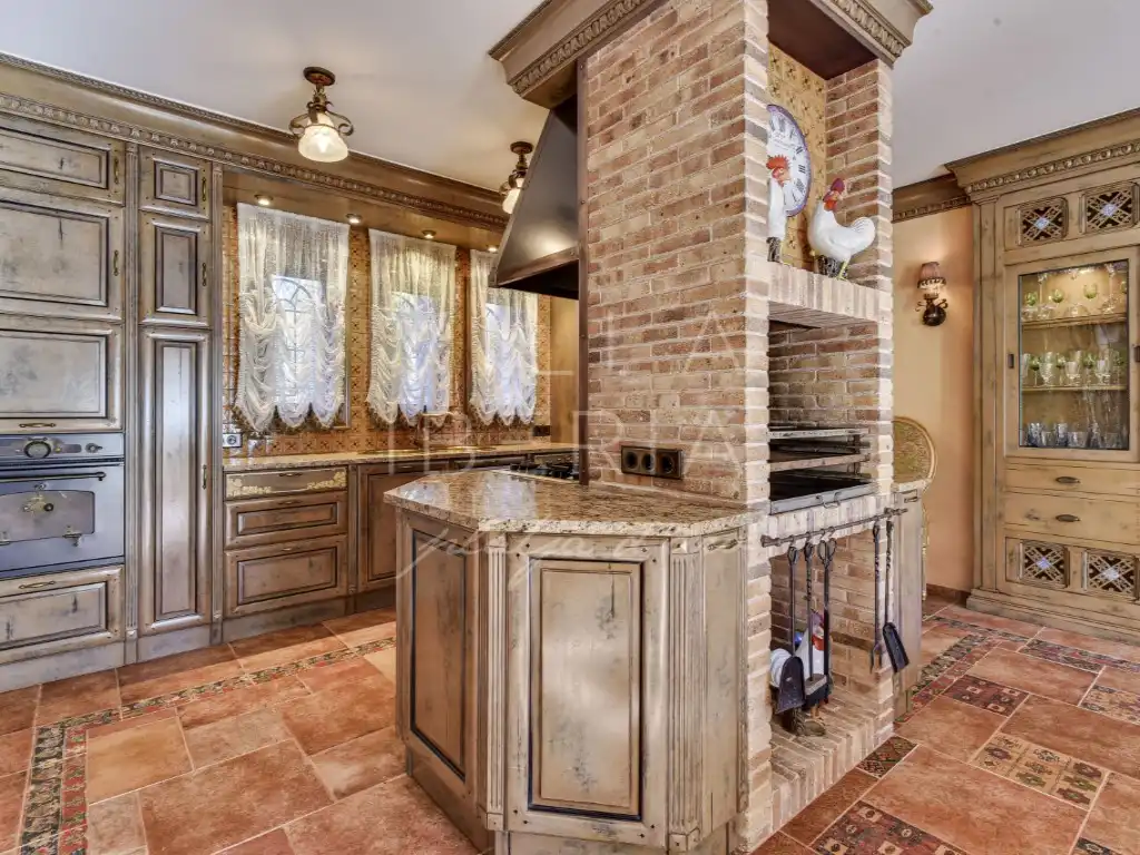 Cocina de Casa o chalet en venta en Castell d'Aro, Platja d'Aro i s'Agaró con Aire acondicionado, Calefacción y Jardín privado