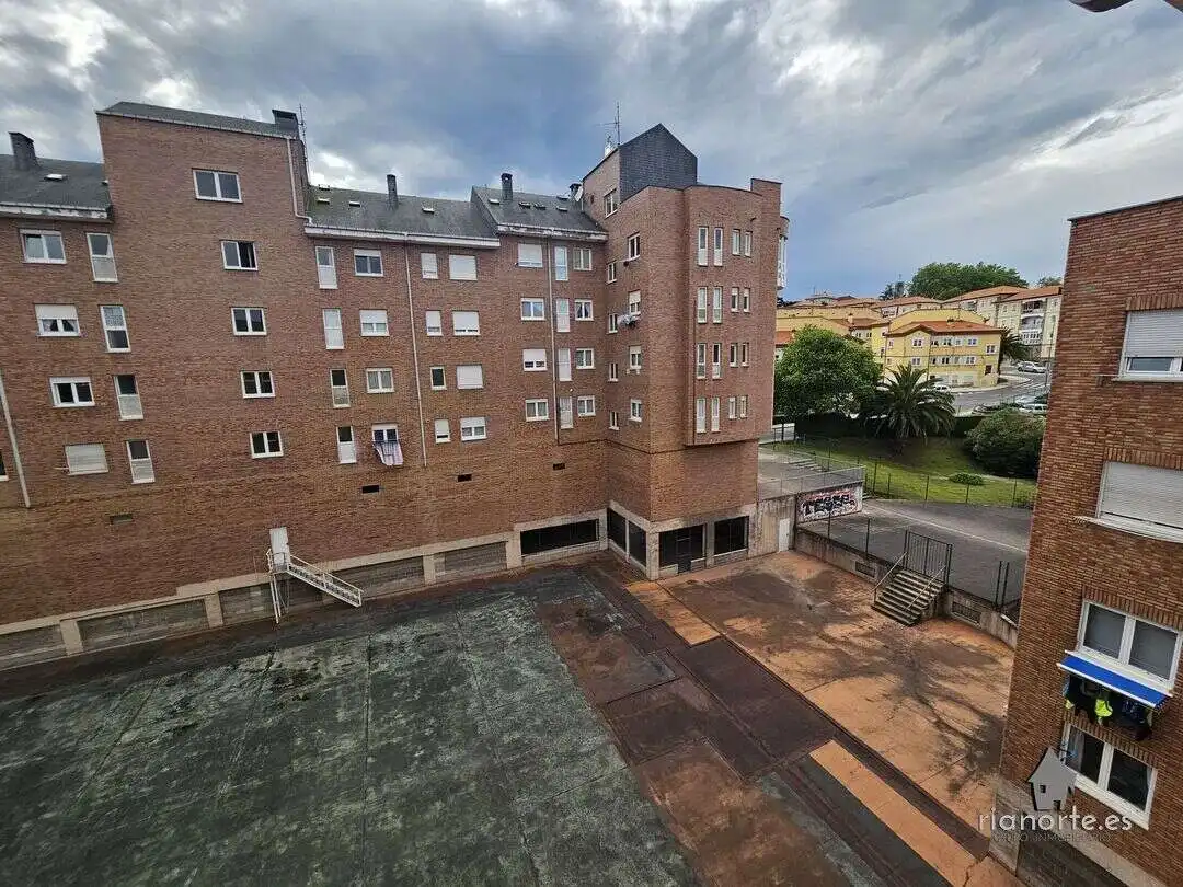 Exterior view of Flat for rent in Avilés  with Heating and Terrace