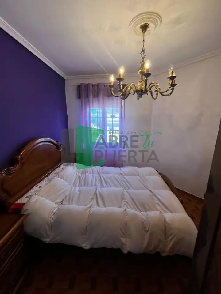 Dormitori de Casa o xalet en venda en Castro Caldelas amb Calefacció i Traster