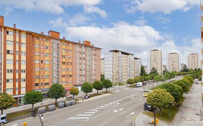 Vista exterior de Pis en venda en Gijón 