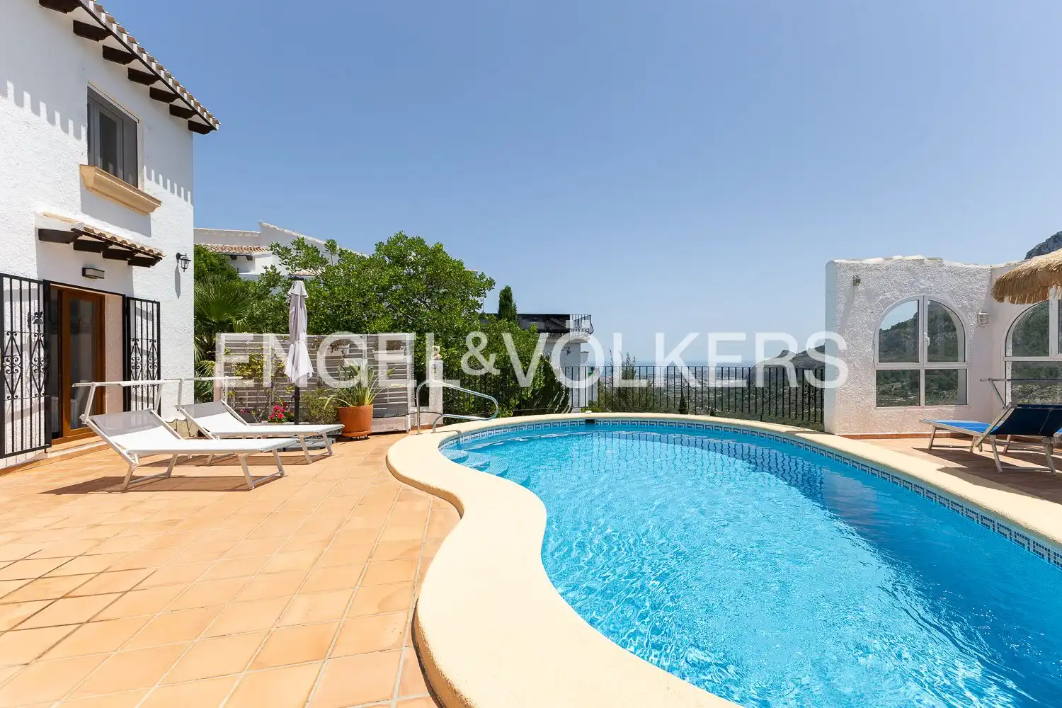 Terraza de Casa o chalet en venta en Dénia con Calefacción, Jardín privado y Piscina