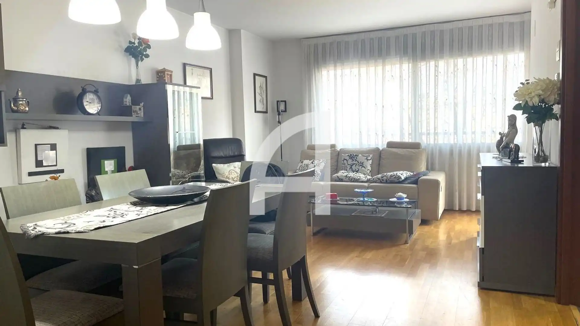 Sala d'estar de Pis en venda en Terrassa amb Aire condicionat, Calefacció i Terrassa