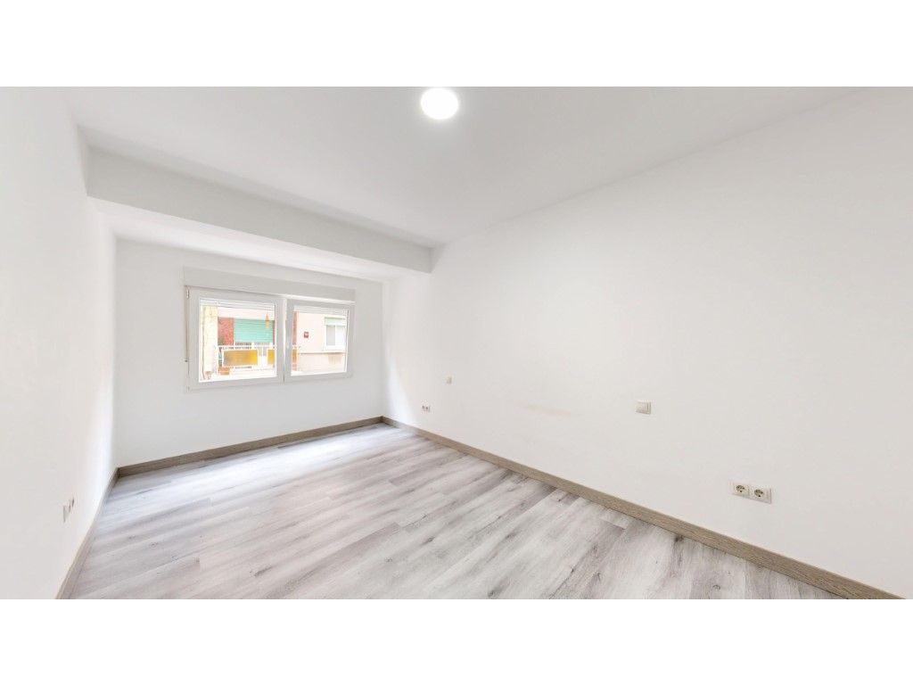 Piso en venta en Calle Germanies, Zona Avenida al Vedat