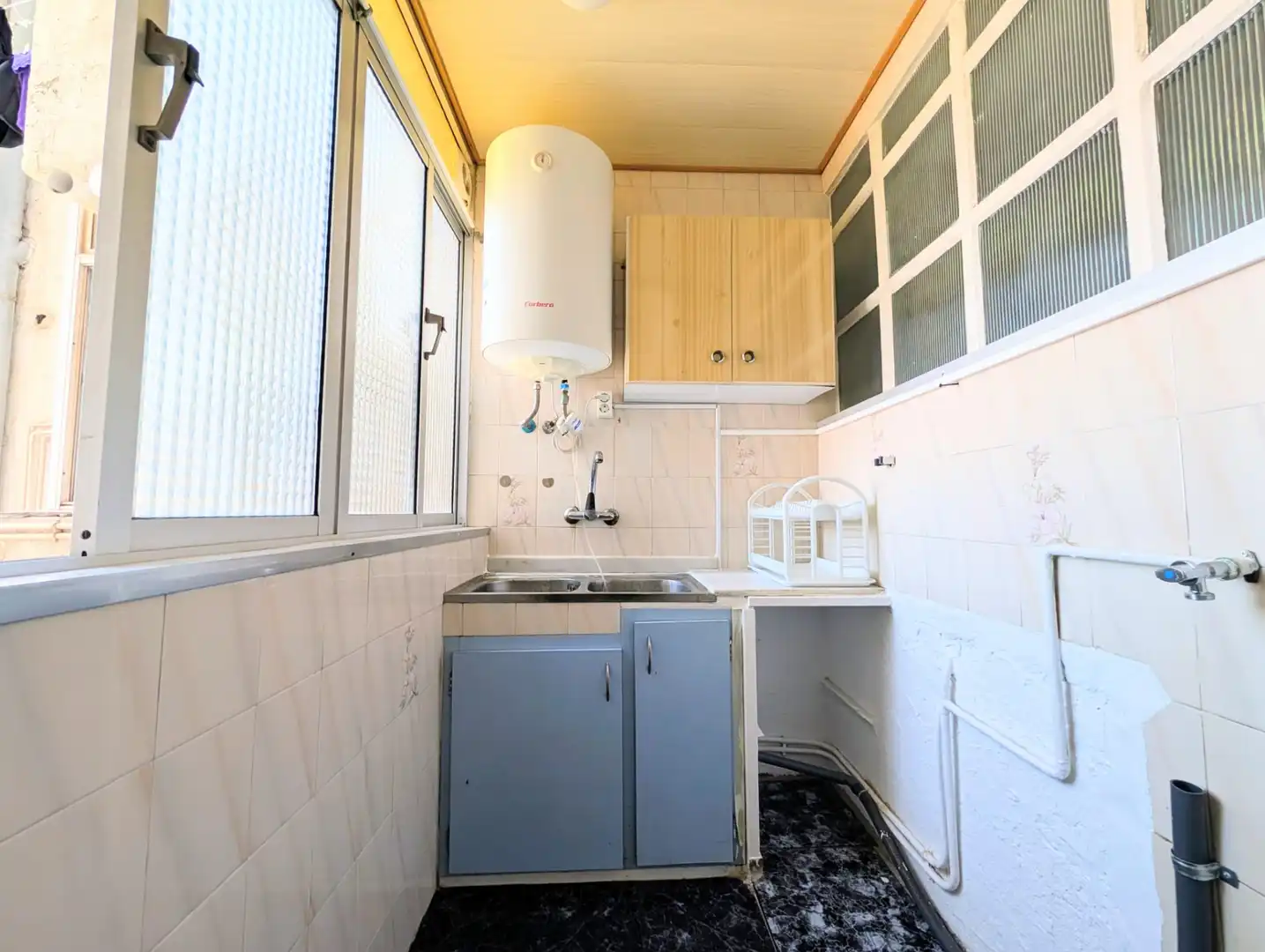 Kitchen of Flat for sale in Cornellà de Llobregat  with Furnished and Alarm