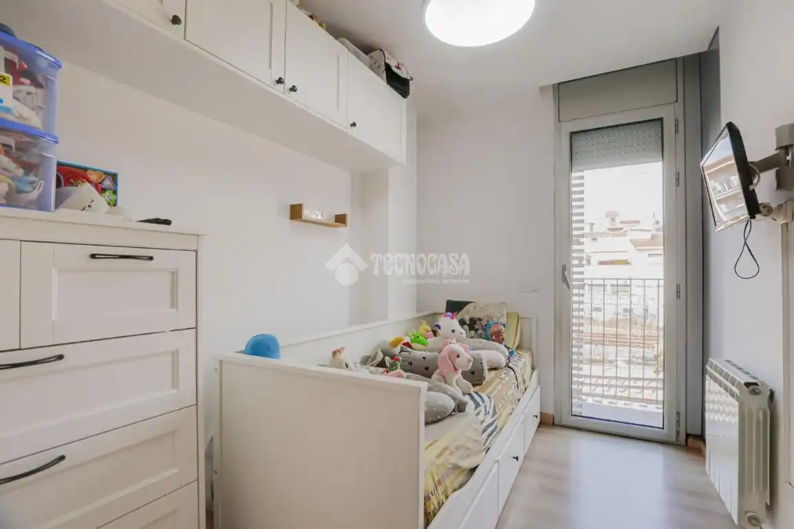 Schlafzimmer von Wohnung zum Verkauf in Montcada i Reixac mit Heizung, Abstellraum und Balkon