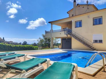 Chalet con balcón en venta en Lloret Verd - Els Pinars