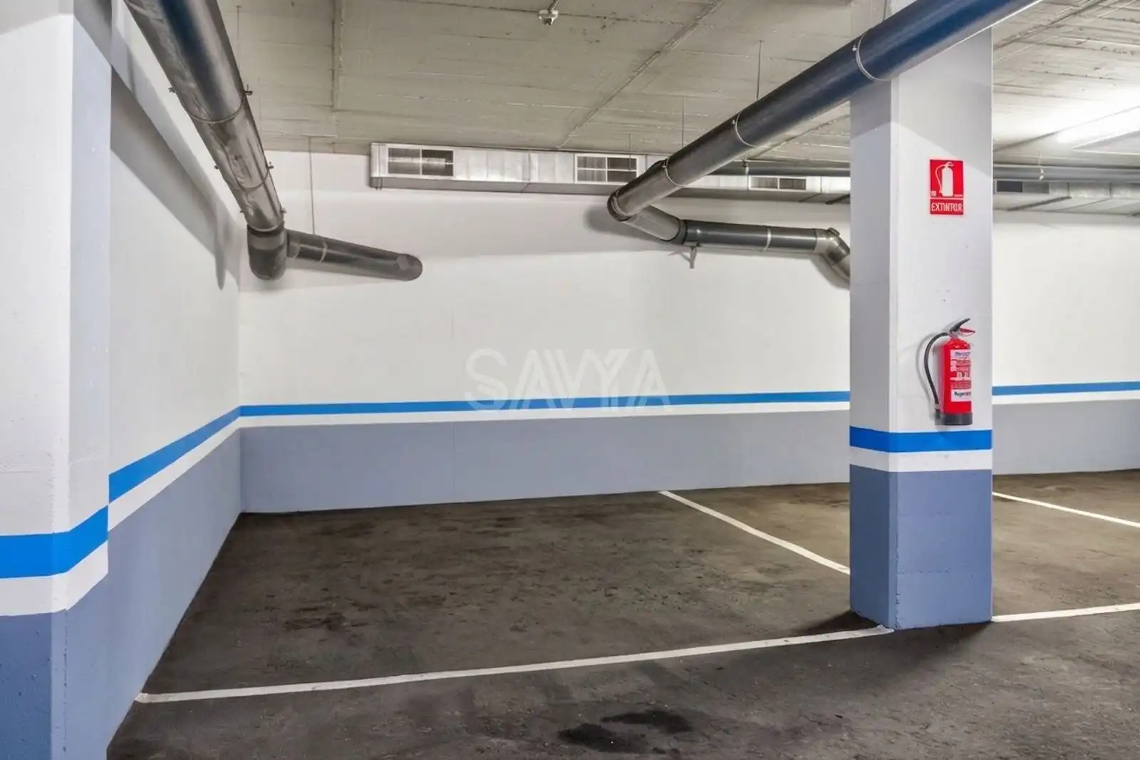 Parking de Piso en venta en Barcelona con Aire acondicionado, Calefacción y Terraza