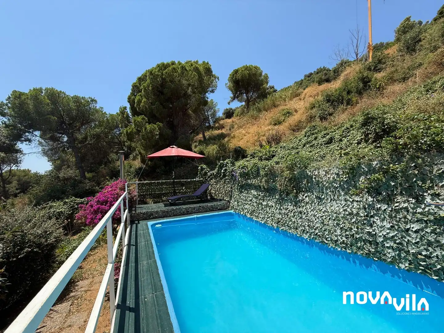 Swimming pool of Houses for sale in Pineda de Mar  with Parquet flooring
