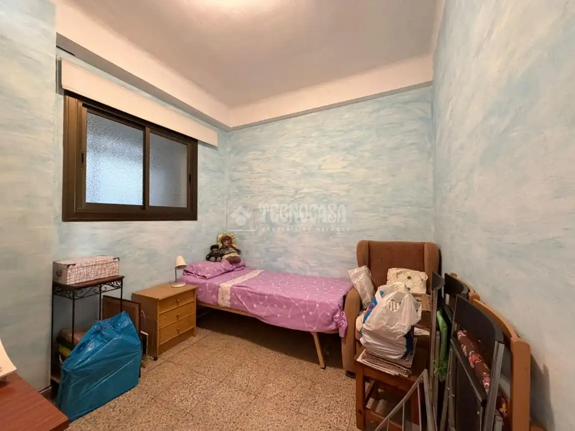 Habitación de Piso en venta en L'Hospitalet de Llobregat con Aire acondicionado, Calefacción y Balcón