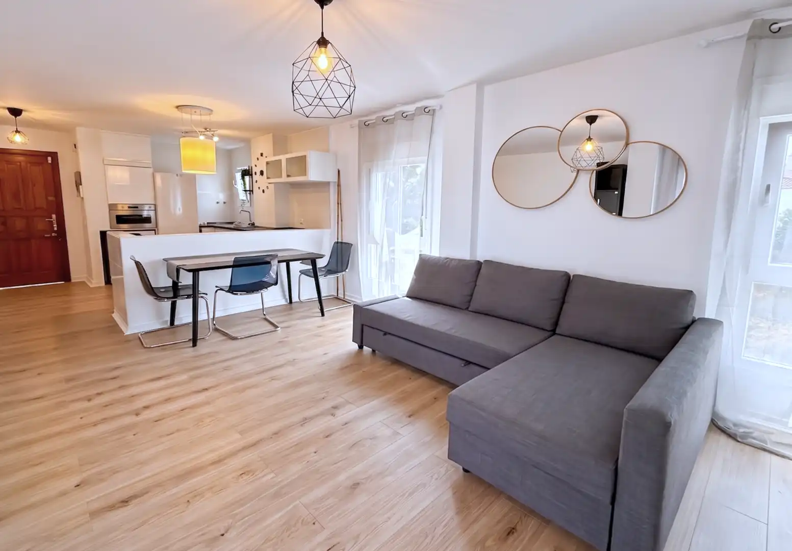 Living room of Attic for sale in Marbella  with Air Conditioner, Terrace and Swimming Pool