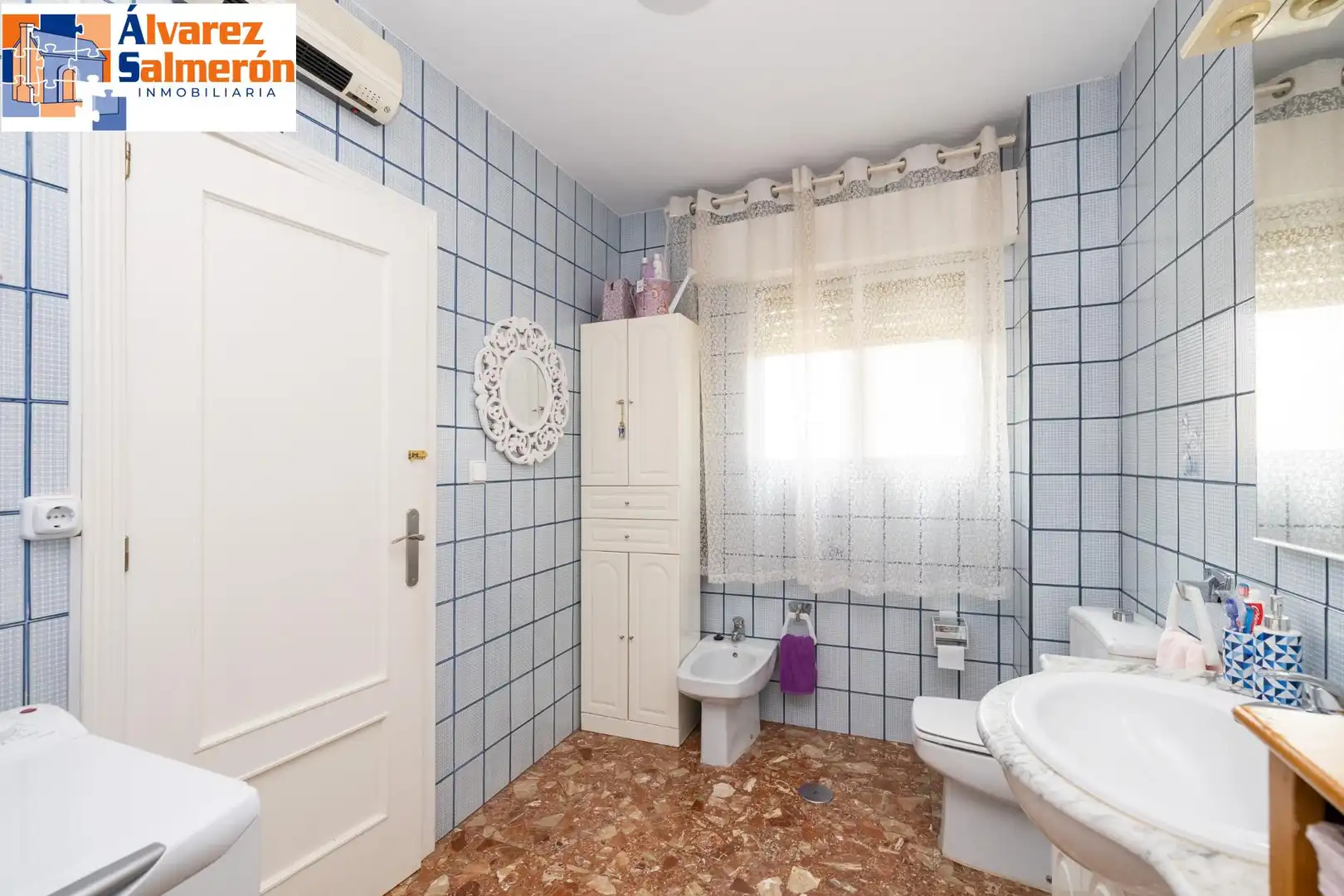 Bathroom of Houses for sale in Armilla  with Air Conditioner, Storage room and Balcony