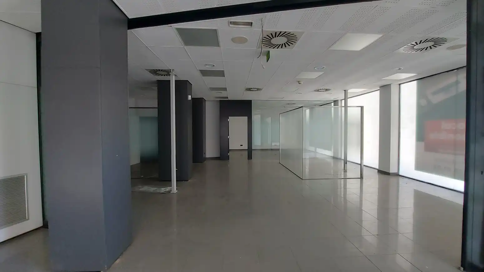 Locale commerciale in affitto a Logroño - Marques de Murrieta