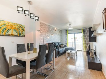 Appartamento con balcone in vendita a Calle CRISTOBAL COLON