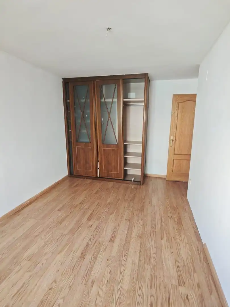 Schlafzimmer von Wohnung zum Verkauf in La Zubia mit Abstellraum und Balkon