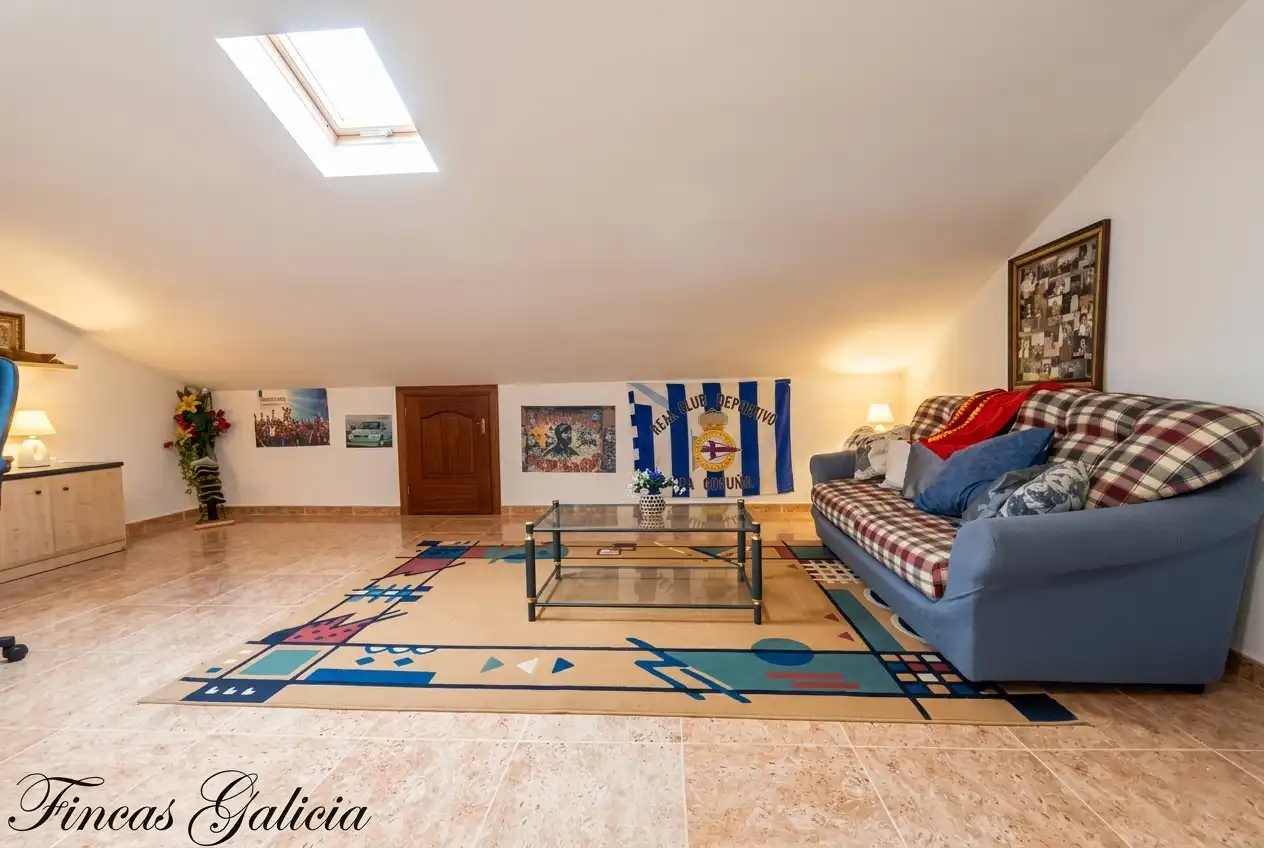 Sala de estar de Casa adosada en venta en Verín con Calefacción, Jardín privado y Terraza