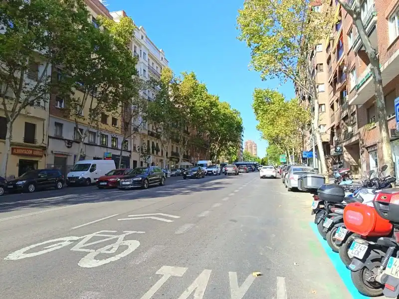 Vista exterior de Piso en venta en Retiro