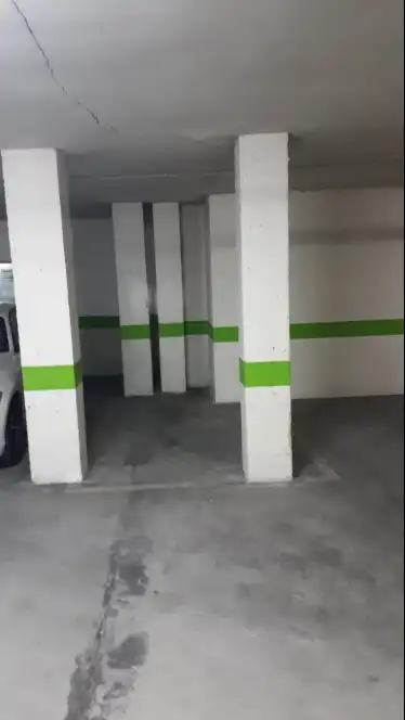 Aparcament amb ascensor en venda a Olleros