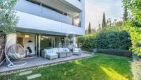 Jardí de Planta baixa en venda en Pozuelo de Alarcón amb Terrassa, Traster i Piscina