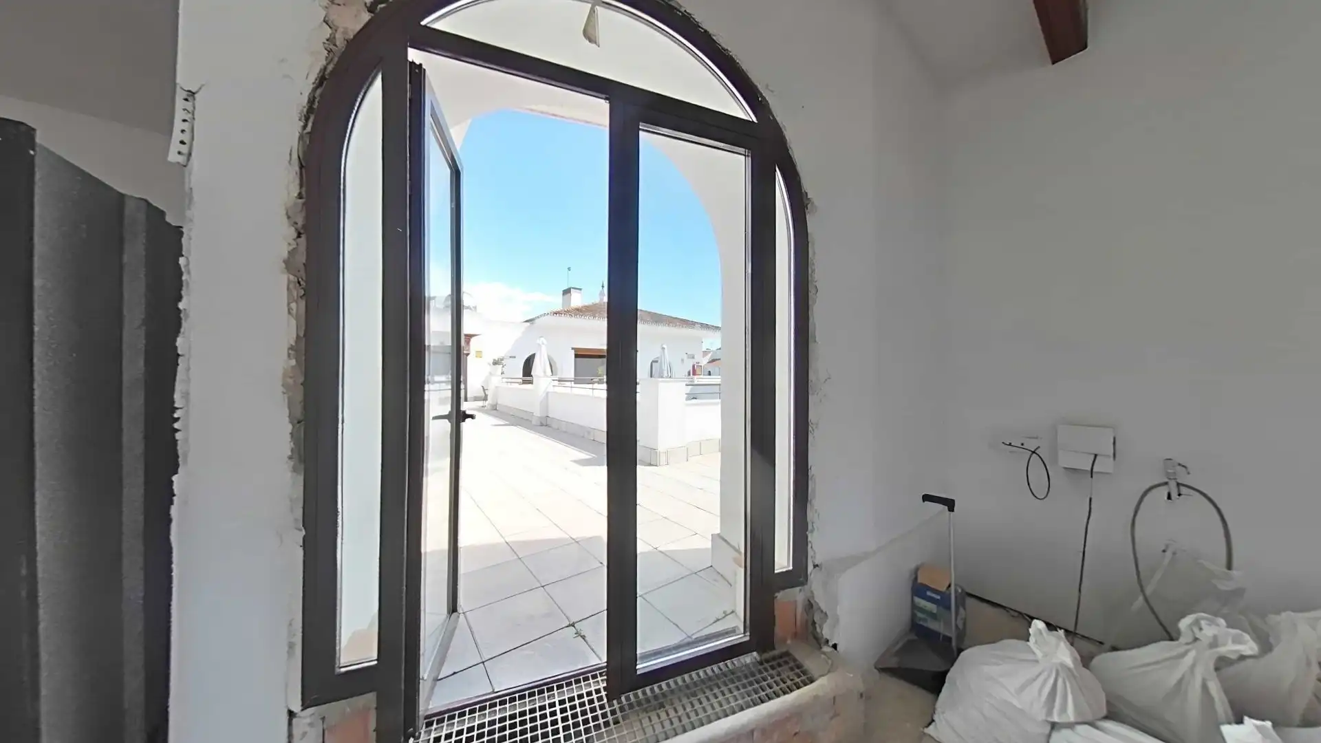 Geschaftsraum zur Miete in Casares mit Terrasse