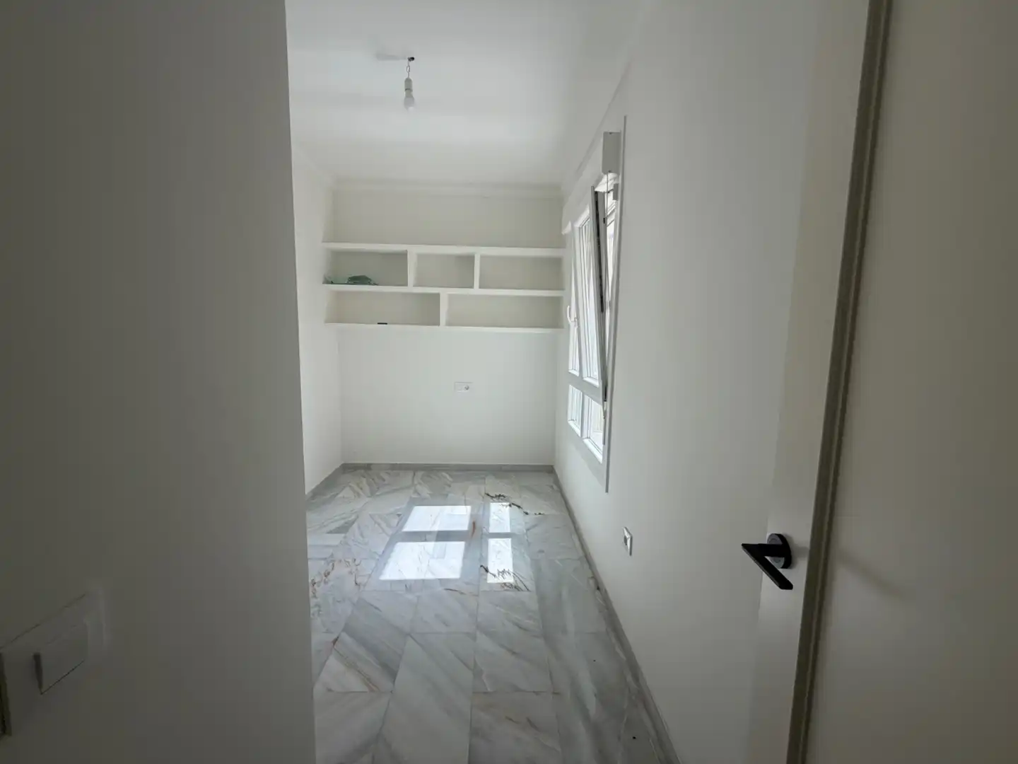 Flat for rent in Cádiz  with Air Conditioner, Terrace and Storage room