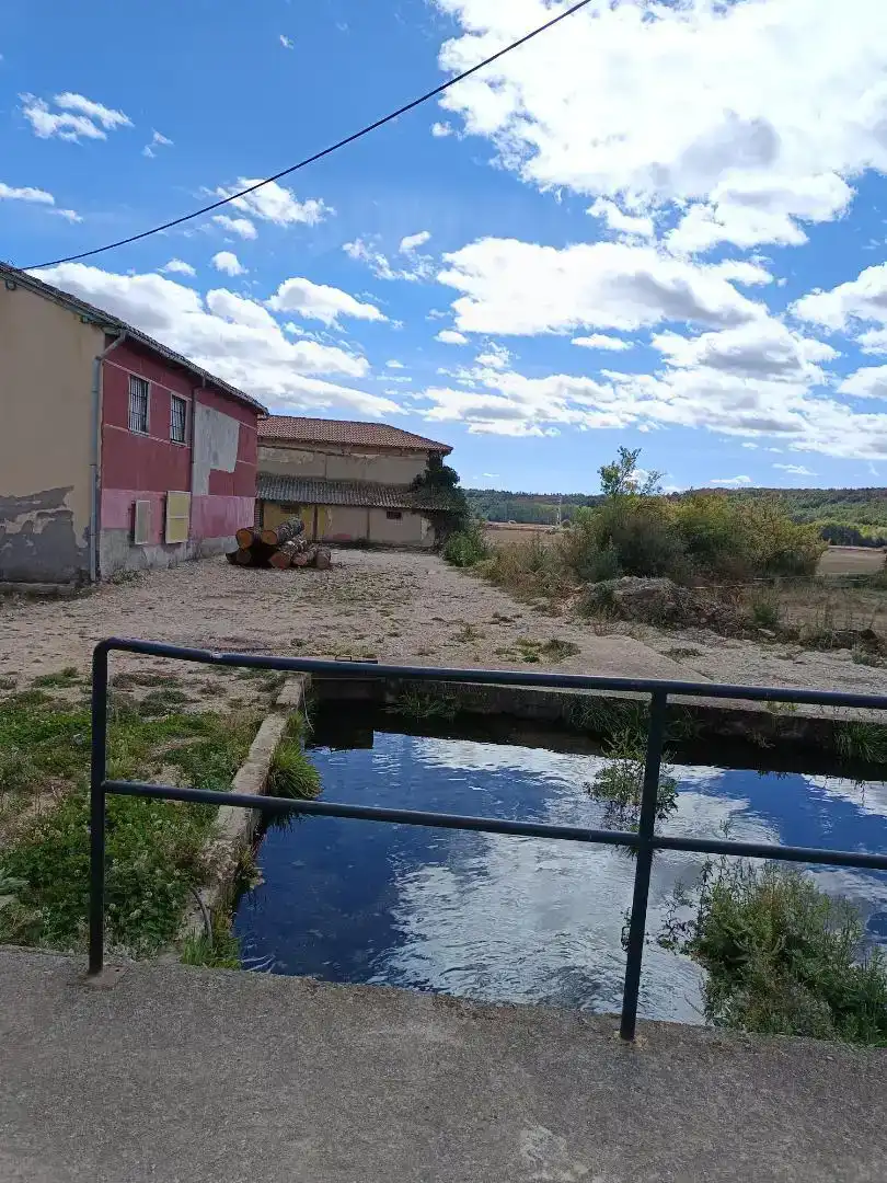 Casa adosada en venda en Mantinos