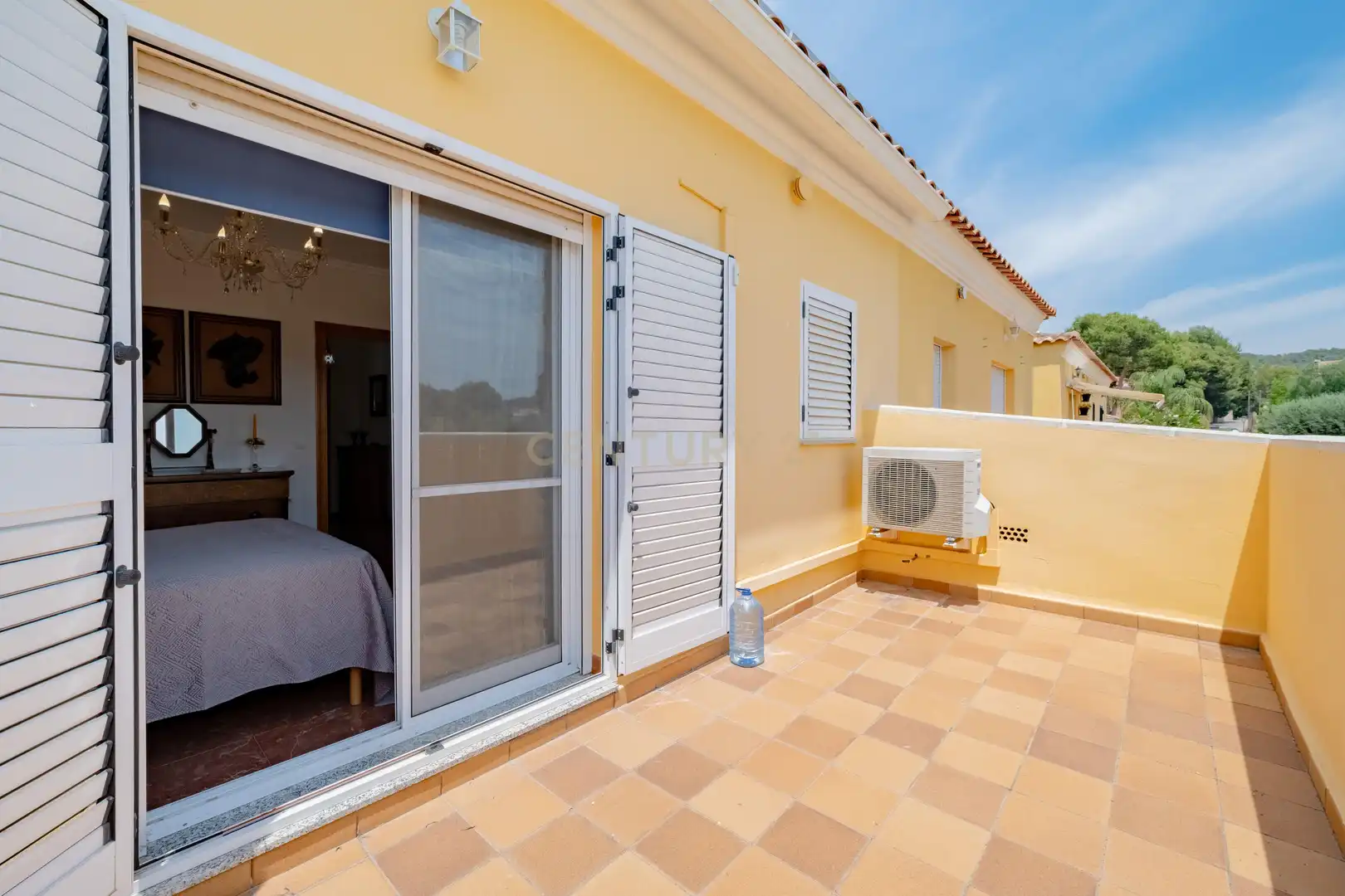 Vista exterior de Casa adosada en venta en Náquera con Trastero, Piscina y Horno